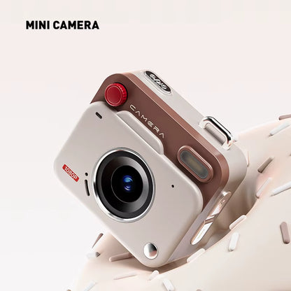 Mini Thumb Pocket CCD Digital Camera HD Retro Camera Portable Keychain Camera Outdoor Travel Photo Recorder Gift Y6000